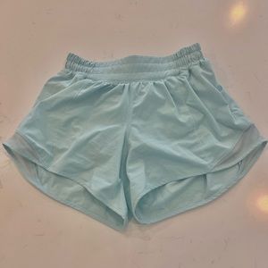 *RARE* Lululemon Hotty Hots Low-Rise Lined Short 4”